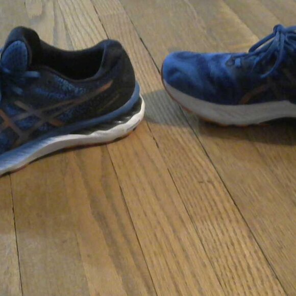 Asics Gel Nimbus - Size 10 - EUC - Picture 7 of 8